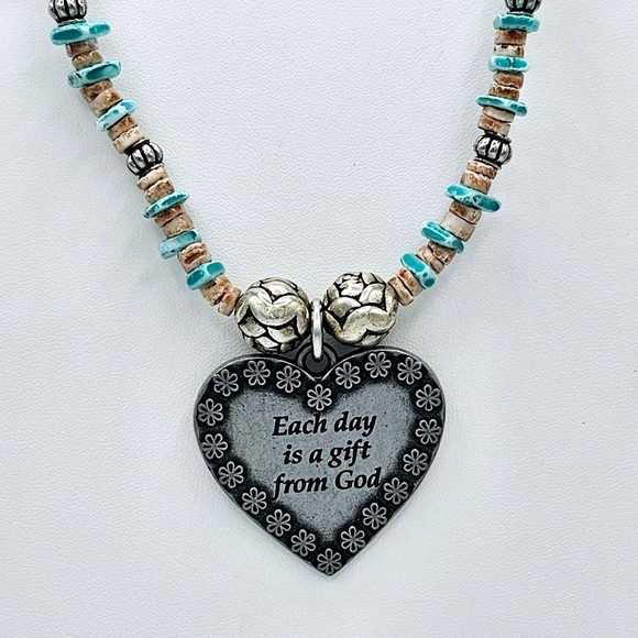 FAF Necklace Religious Pewter Pendant Sea Shell Beach Silvertone Accents 18" - Picture 4 of 7